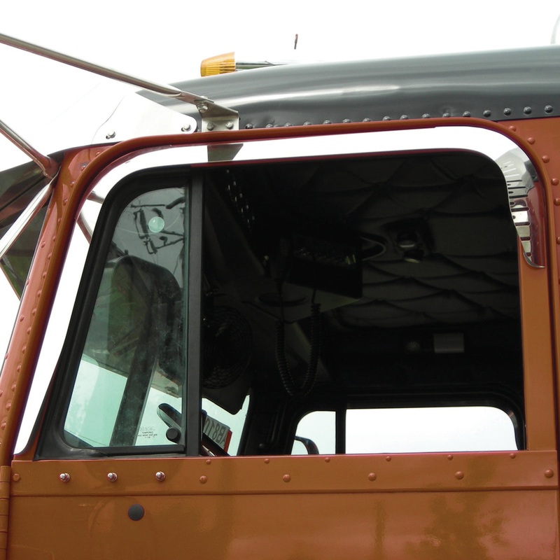 Freightliner Classic & FLD120/FLD112 Door Window Shade