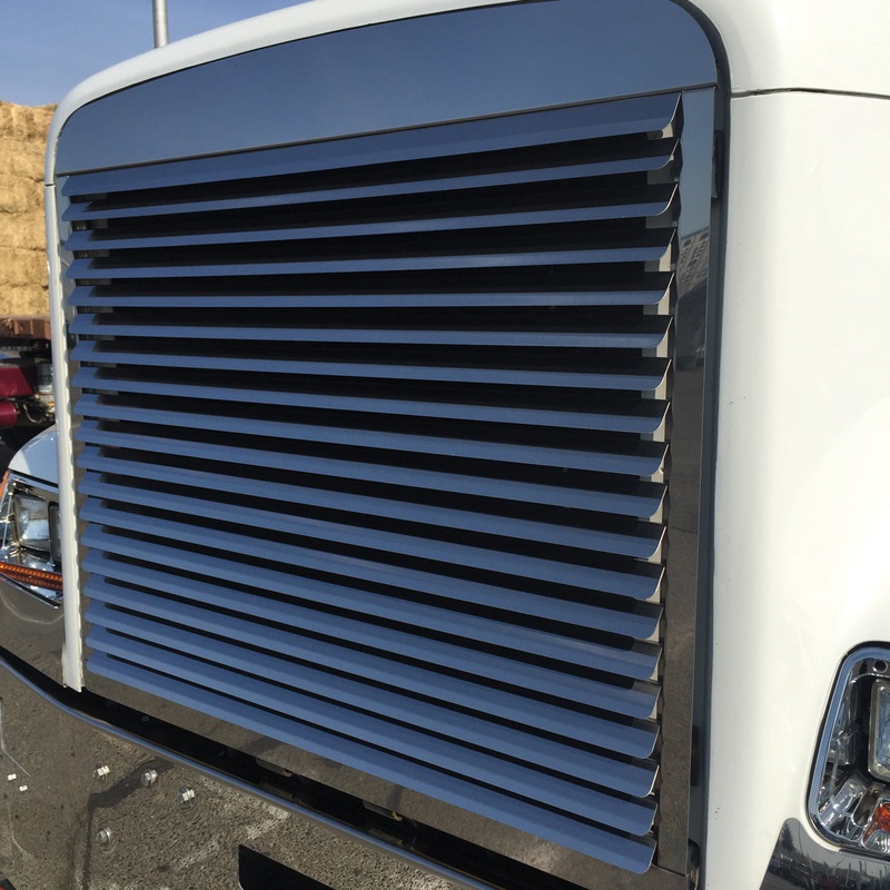 Freightliner Classic Louvered Grill – 14 Bars (1990+)