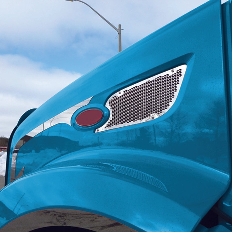 Peterbilt 579 Side Hood Trim
