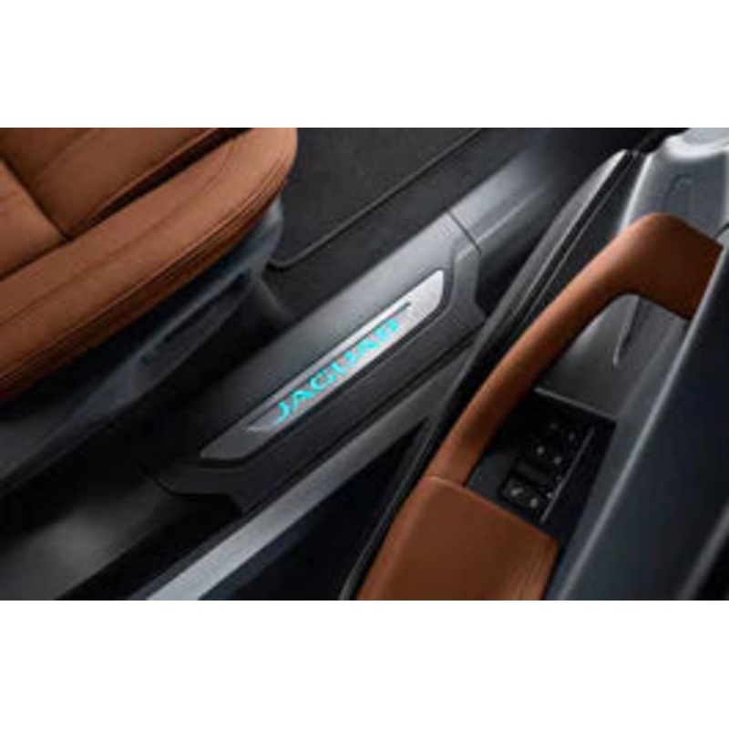 Jaguar F-PACE Illuminated Treadplates – Jet Black
