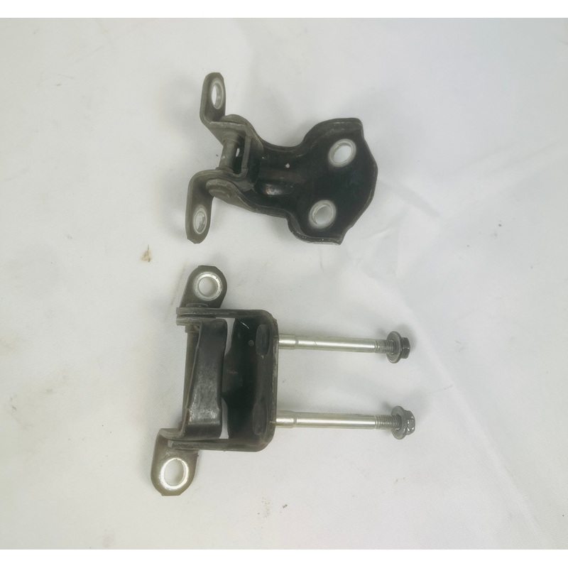 Used – Door Hinge Pair Right Rear – FJ80 1990-1998