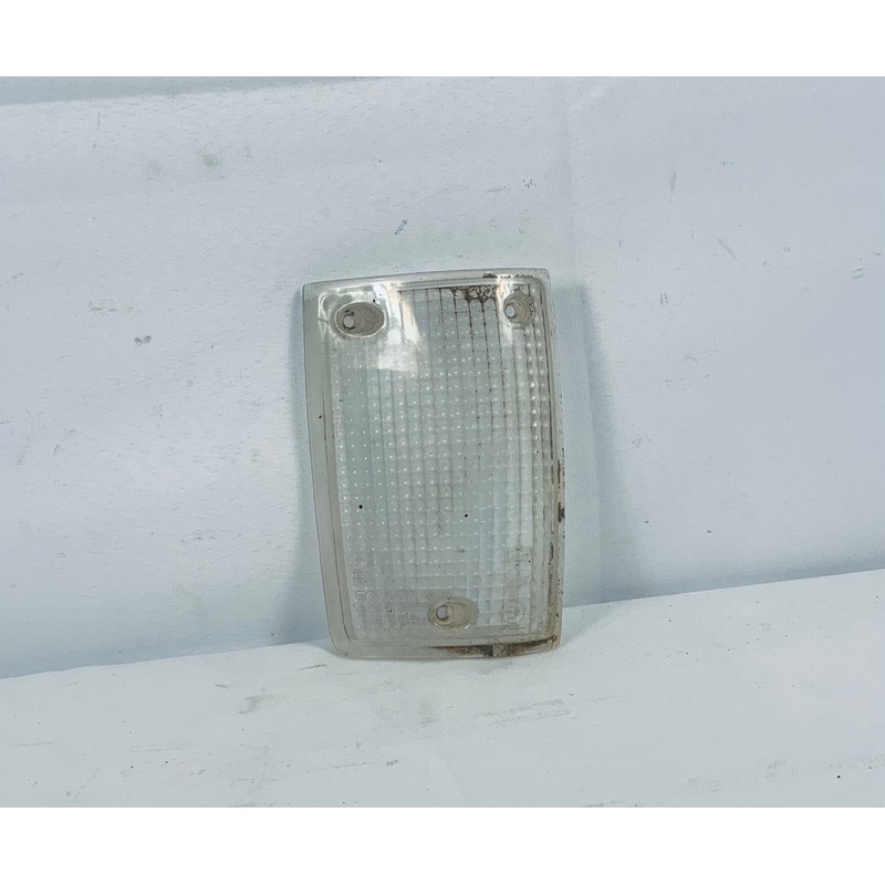 Used – Parking Light Lens Right – FJ62 1987-1990